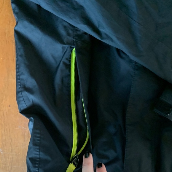 The North Face Kids Black and Yellow Raincoat/Spring Jacket - Picture 6 of 12